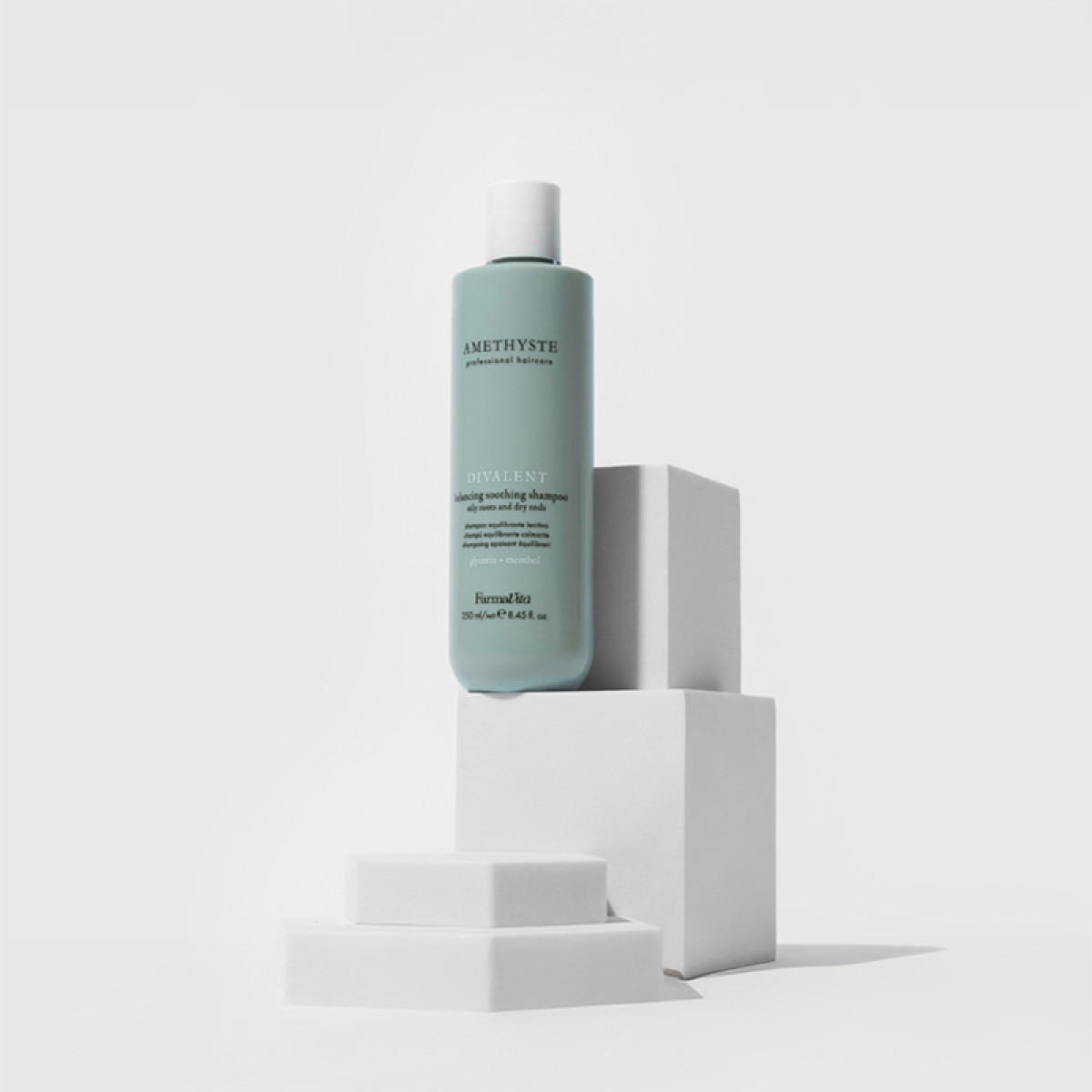 Балансиращ шампоан за мазен скалп и сухи краища Farmavita Amethyste Divalent Balancing Soothing Shampoo 250ml Балансиращ шампоан за мазен скалп и сухи краища Farmavita Amethyste Divalent Balancing Soothing Shampoo 250ml