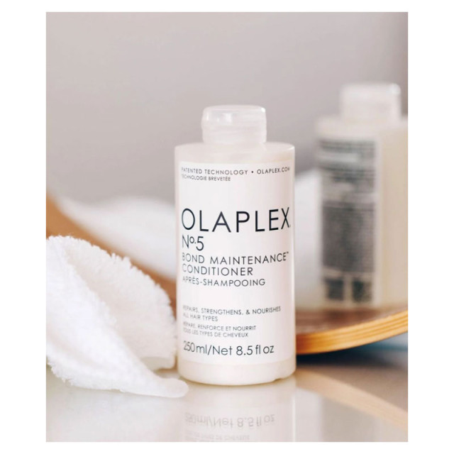 Балсам за защита и възстановяване OLAPLEX Bond Maintenance Conditioner №5  250ml